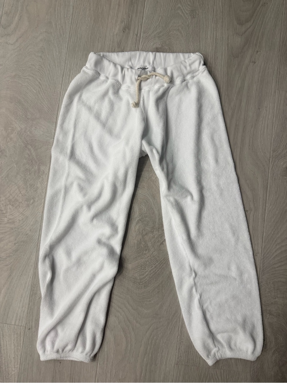 perfectwhitetee White women’s cropped Joggers